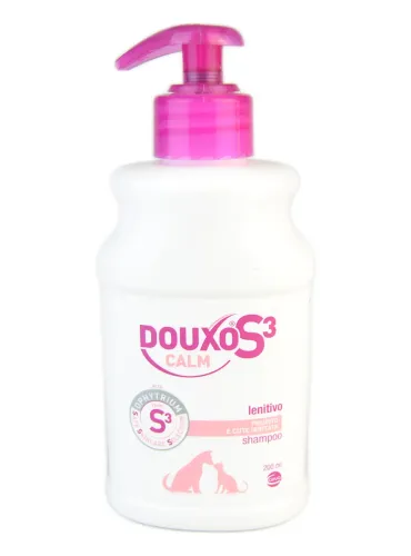 Douxo S3 Calm shampoo in...